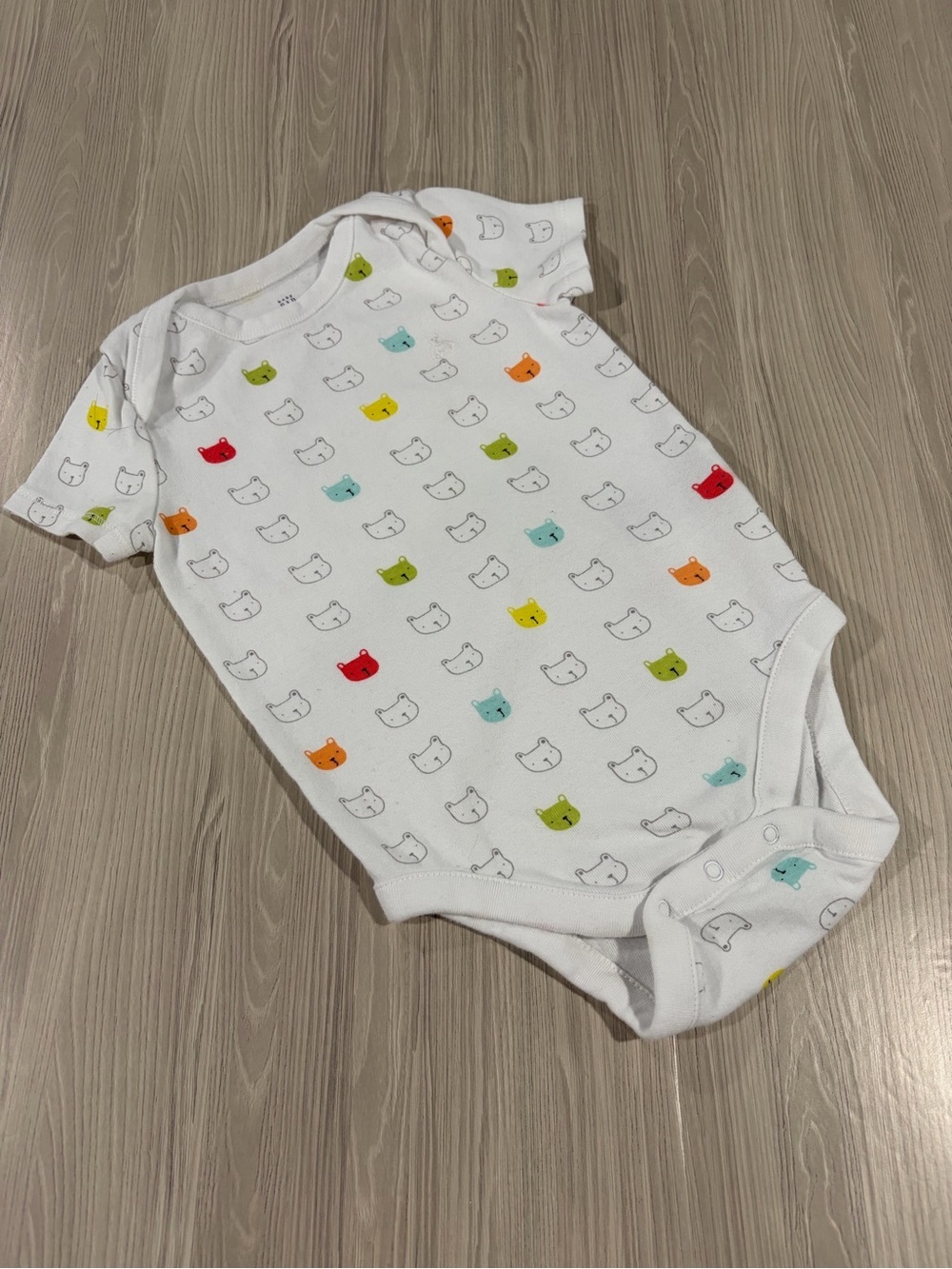 7/$20 Baby Gap White Baby Short Sleeve One-Piece with Bear Faces 100% Cotton